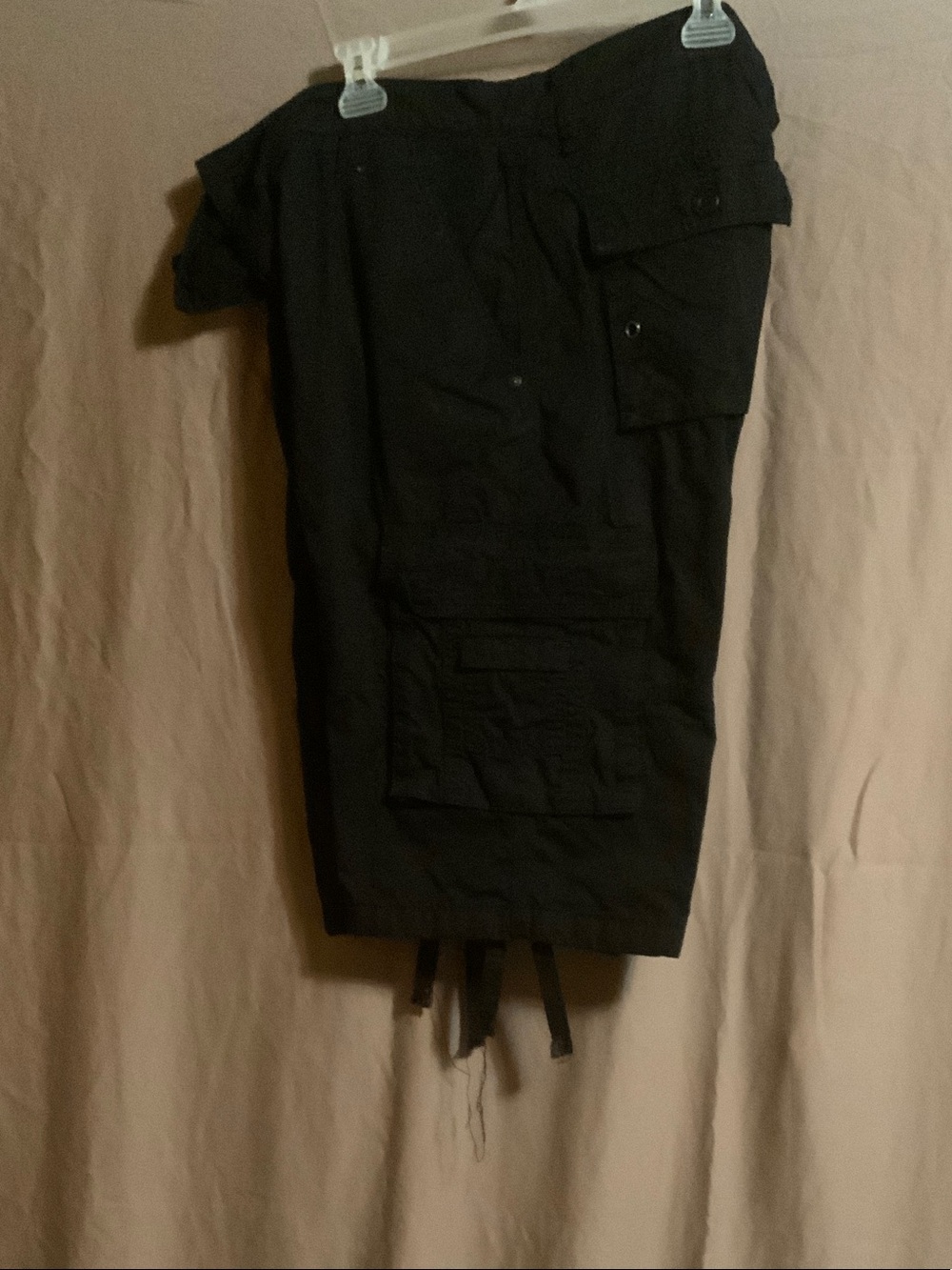 Men's Black Cargo Shorts with Multiple Utility Pockets